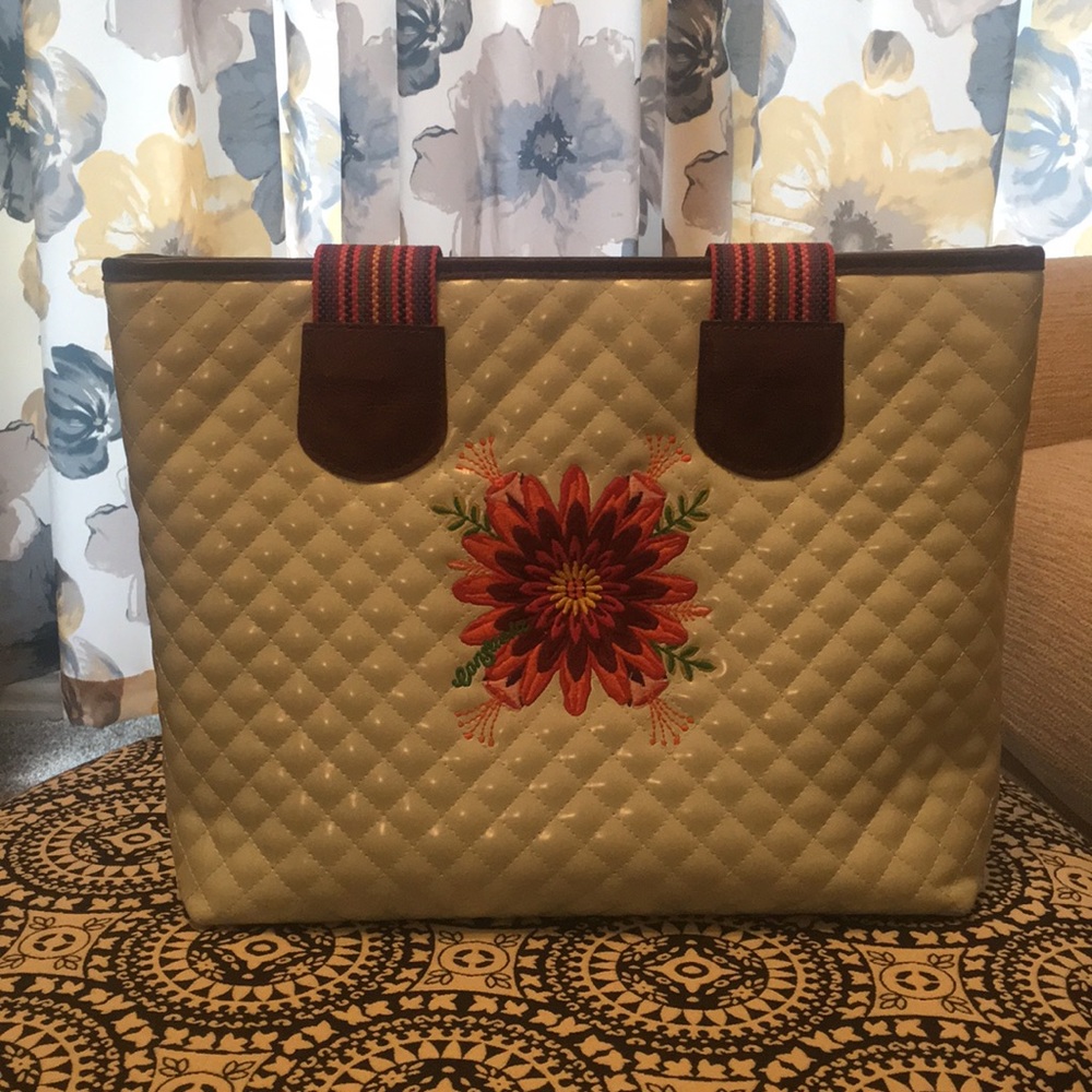 Consuela zipper tote